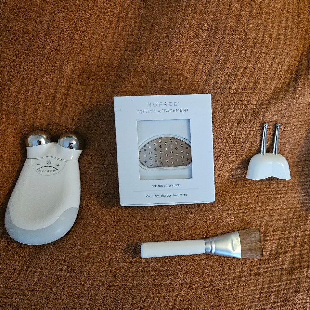 Nuface Trinity Pro complete facial toning kit